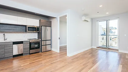 743 Lafayette Avenue, #3R