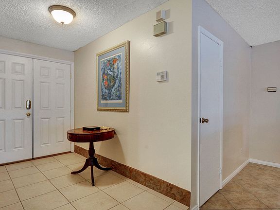 4th image of 2613 Yardley St