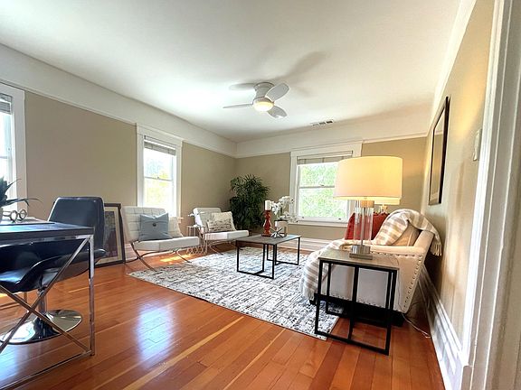 2nd image of 809 Cowper St
