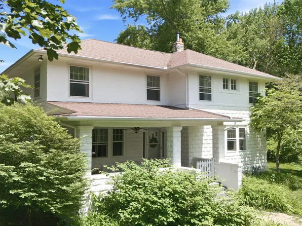 5295 Browntown Rd, Sawyer, MI 49125