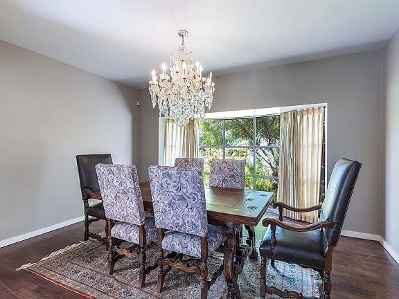 5th image of 2939 N Manor Dr W