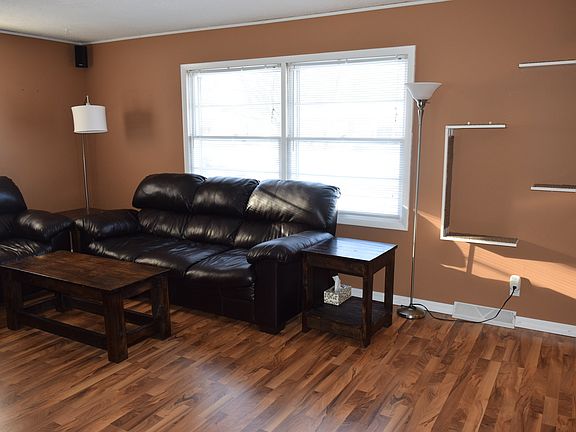 4th image of 1328 Marion Ave