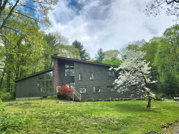 688 Town Hill Road, New Hartford, CT 06057