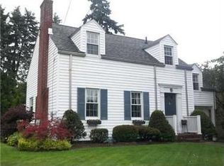 517 Shady Ave, Sharon, PA 16146