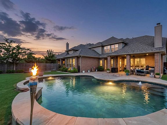 3rd image of 1036 Knoxbridge Rd