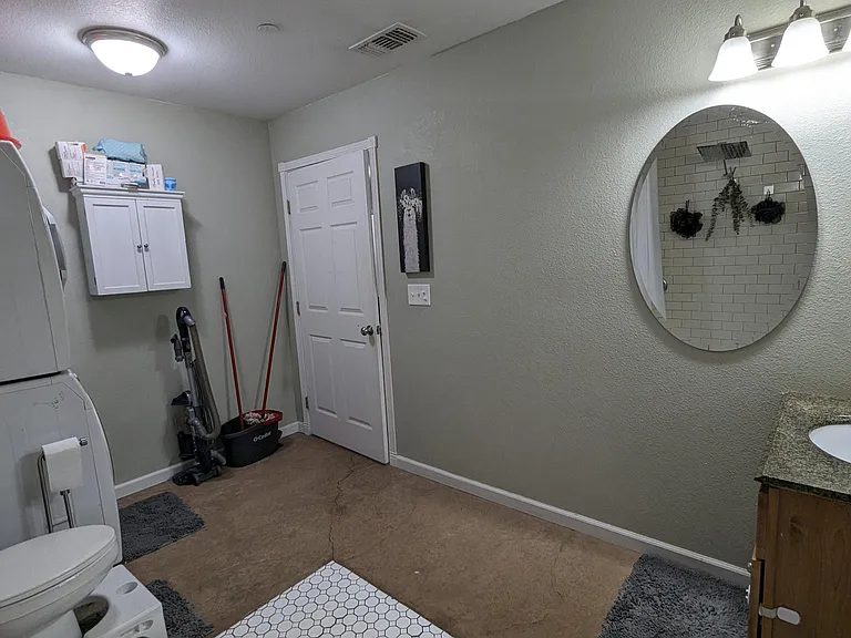 4318 Illinois Ave — Photo 23