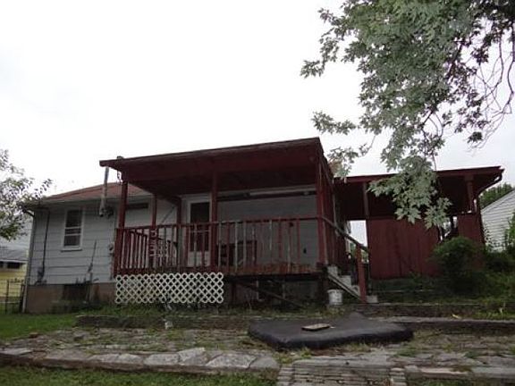 2nd image of 9773 Royalton Ct