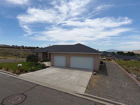 3rd image of 2926 Paiute St