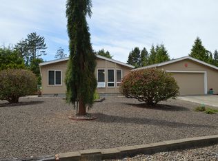 215 Seagrove Loop, Lincoln City, OR 97367