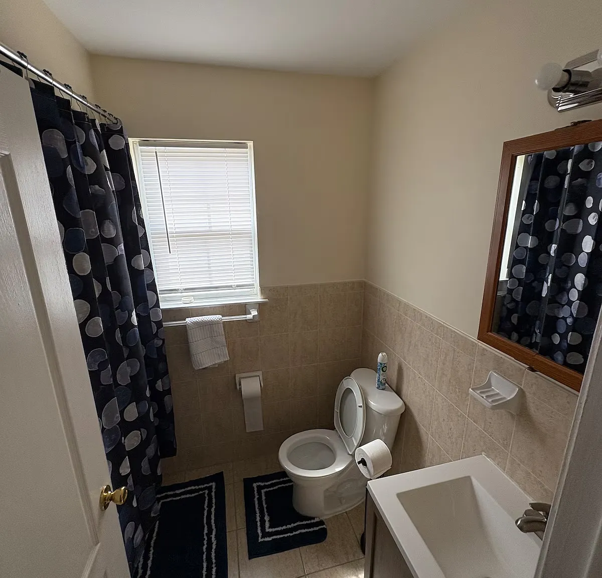 3 bed, $900 — Photo 2