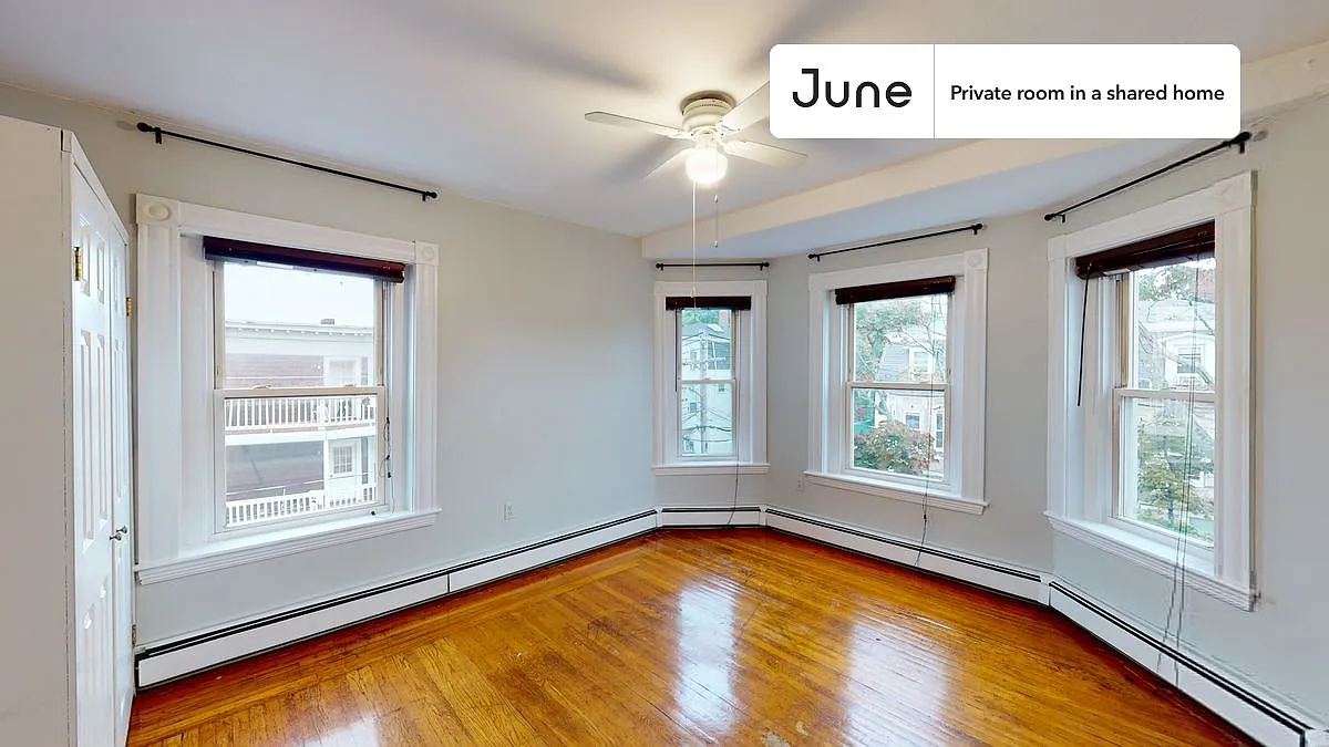 Full bedroom in 4 bed/2 bath home in Allston #1390 B — Photo 3