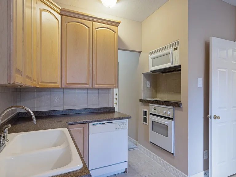 4110 Woodhead St — Photo 7
