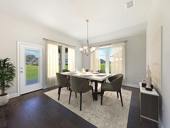 4th image of 1090 Mickelson Dr