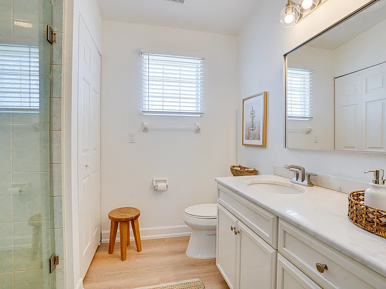 1205 Nettles Blvd #1205 — Photo 12