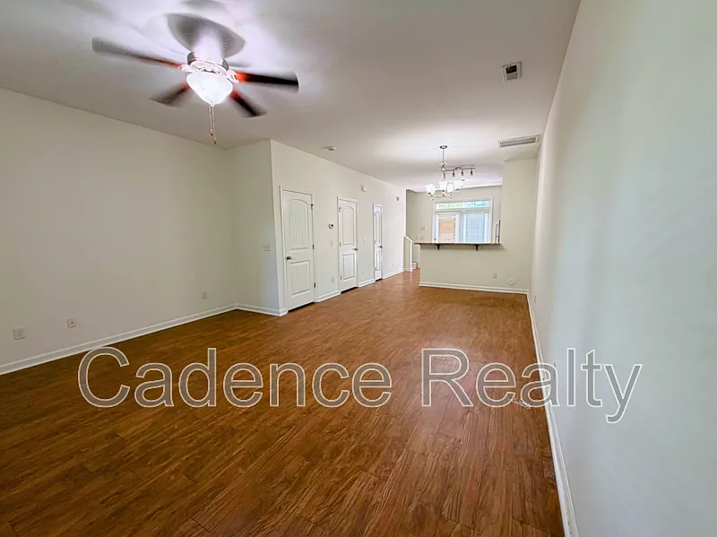 2 bed, 2.5 bath, $1,650 — Photo 2
