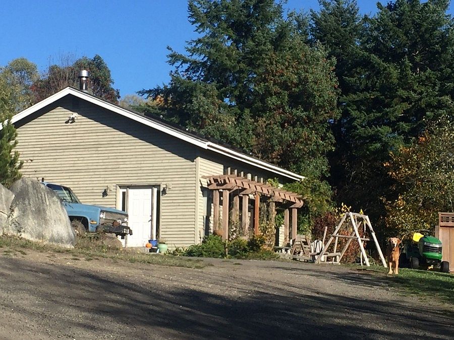 2nd image of 122 Moondance Ln