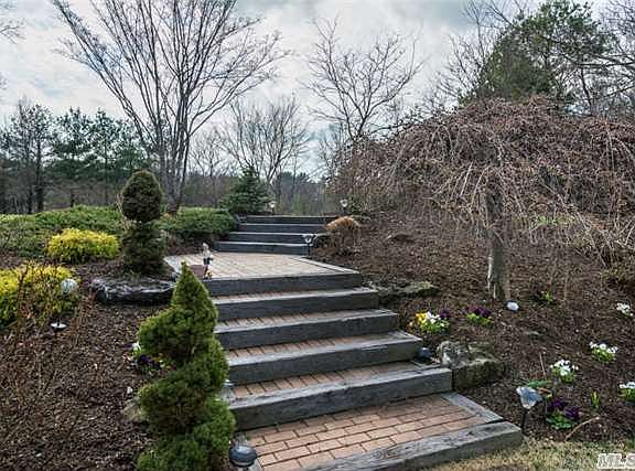 2nd image of 17 Pettit Dr