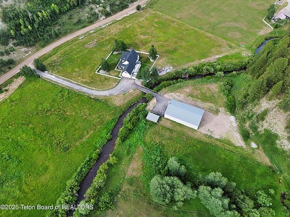 3rd image of 400 County Road 128