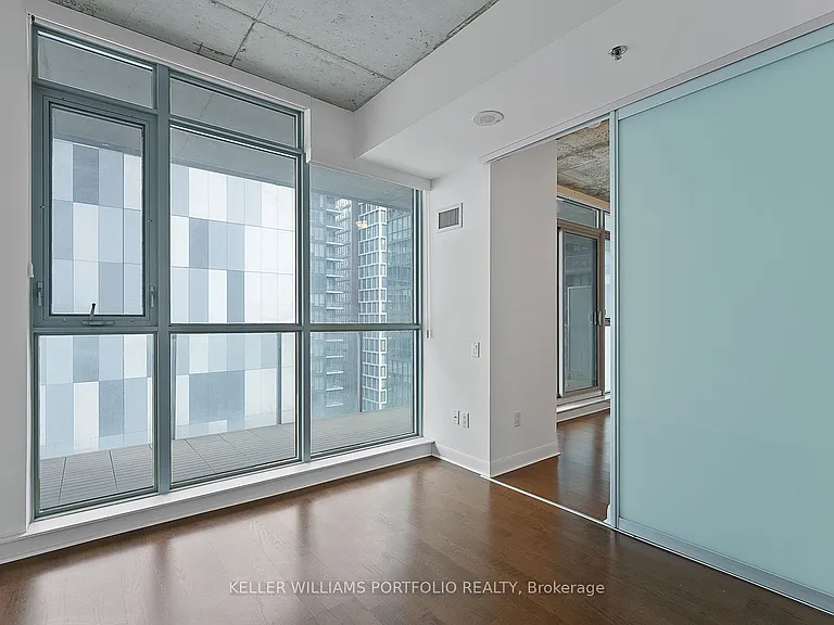 375 King St W #1805 — Photo 23