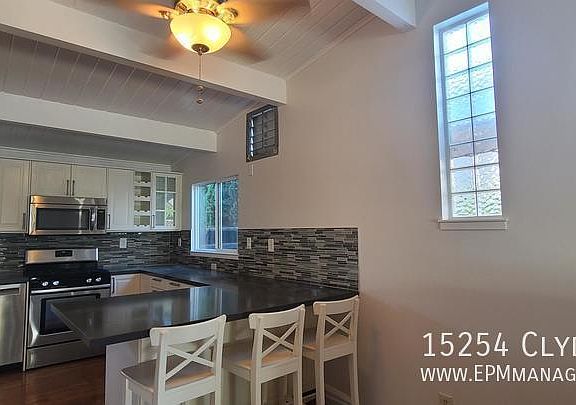 4th image of 15254 Clydelle Ave