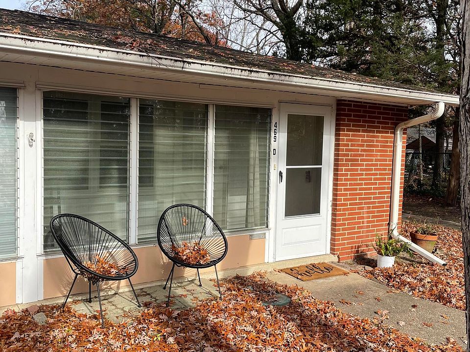 1st image of 469D Thornbury Ct