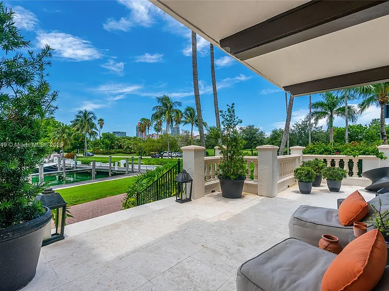 2514 Fisher Island Dr #6104 — Photo 31