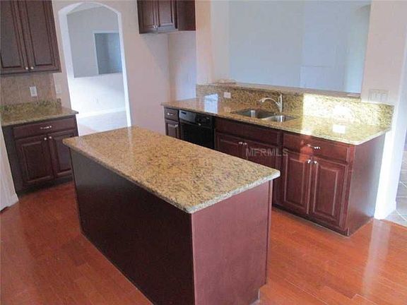 3rd image of 303 Golden Elm Dr