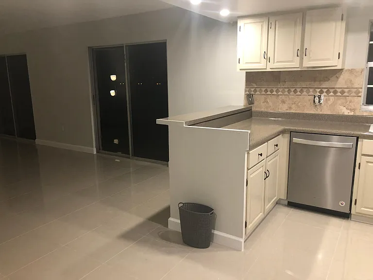 8830 Bay Pointe Dr #105 — Photo 15