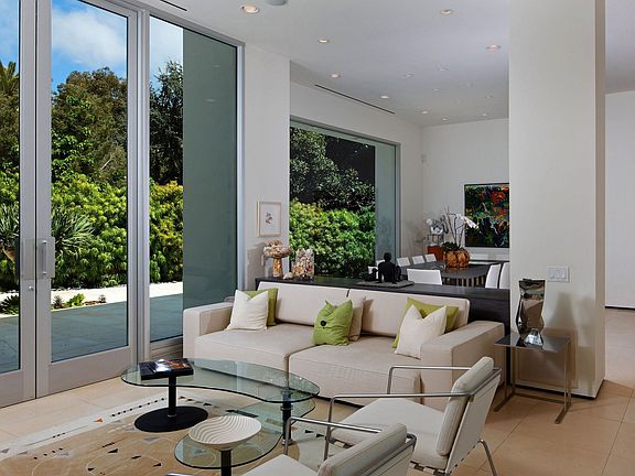 Sitting Area/Family room