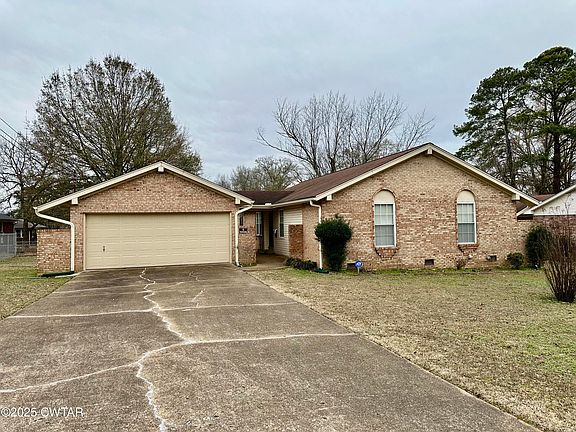 2nd image of 16 Trailwood Dr