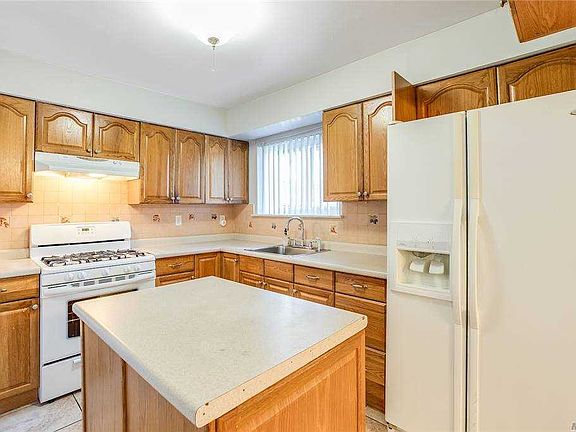4th image of 230 Feller Dr