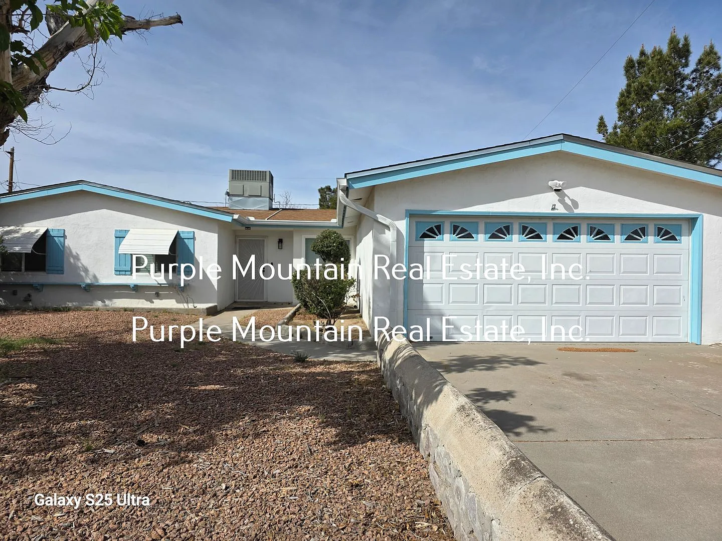 Available Now: 3 Bedrooms, 2 Bath Home For Rent — Photo 2