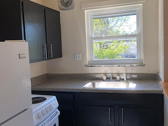 3rd image of 3615 Chamberlayne Ave APT A10
