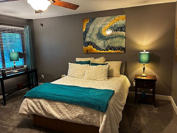 2nd bedroom