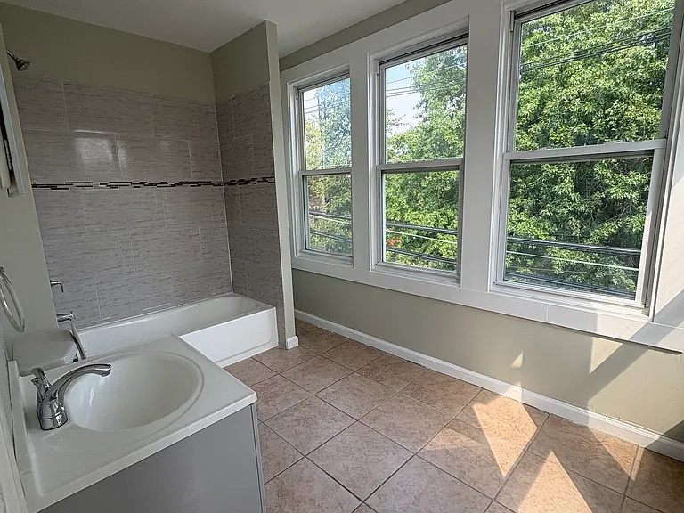 29 N Munn Ave #2 — Photo 7