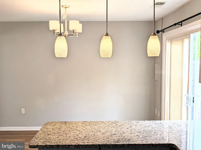 4164 Hamlin Ct — Photo 8