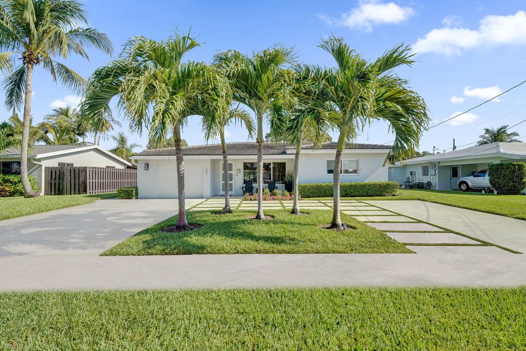 381 SE 3rd Street, photo 3