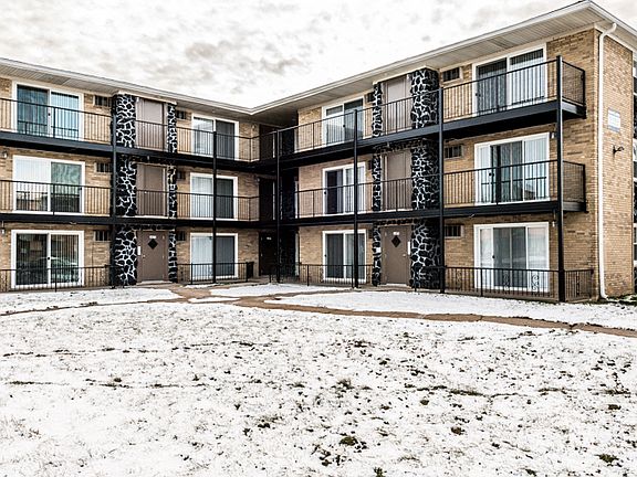 2nd image of 1475 State St #1479-1A