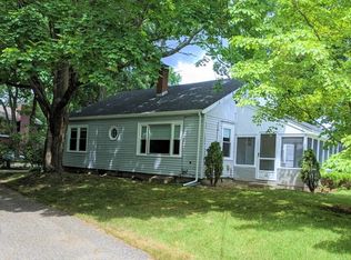 10 Lakeview Park Ln, Bridgewater, MA 02324