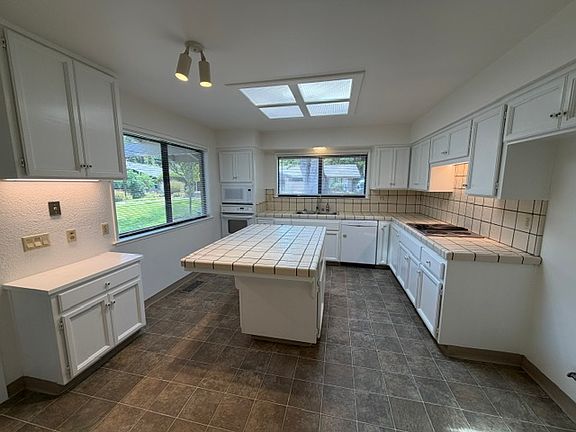 5th image of 3104 Calle Verde Ct