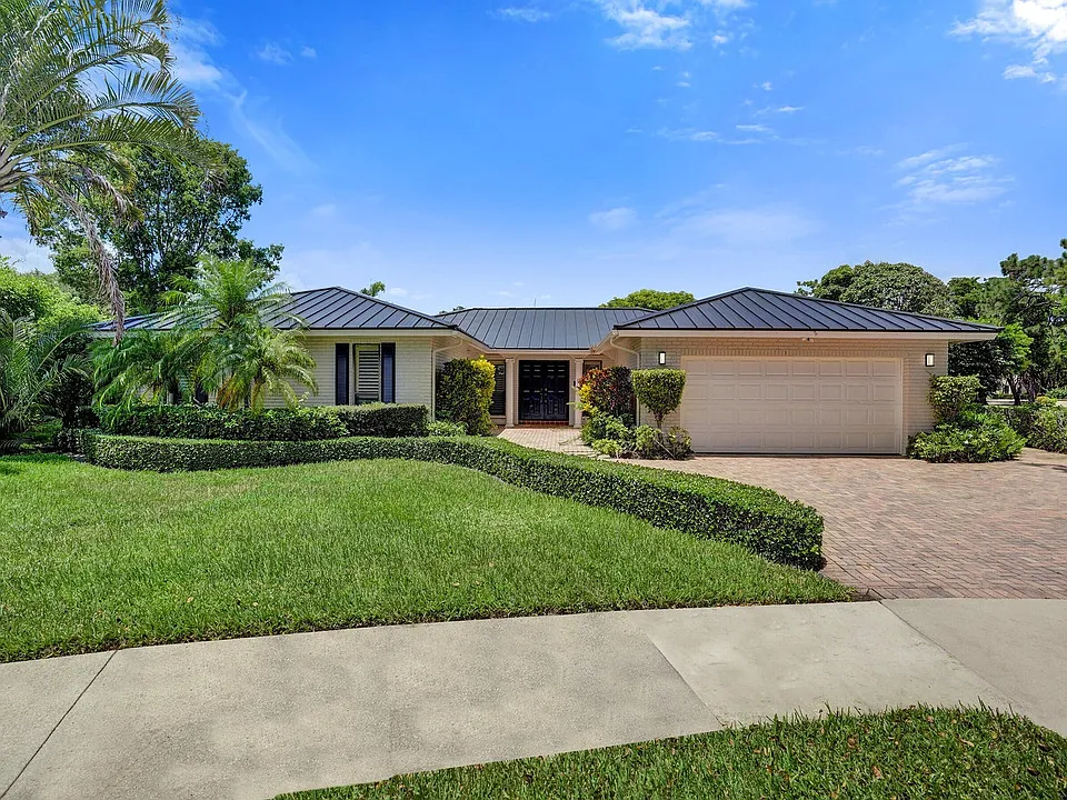 2281 NW 36th St