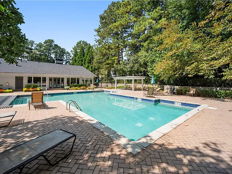 44 Rumson Ct SE — Photo 25
