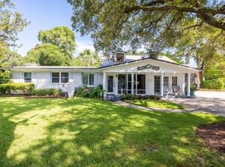 2 Bay Dr NE, Fort Walton Beach, FL 32548