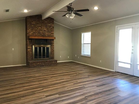 4th image of 806 Cherlyne Ct