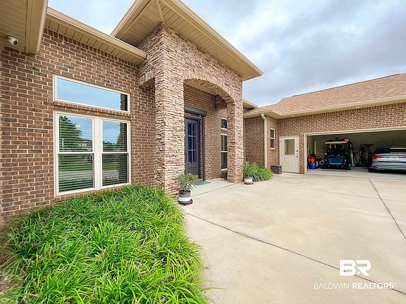 4th image of 3810 Blue Heron Dr