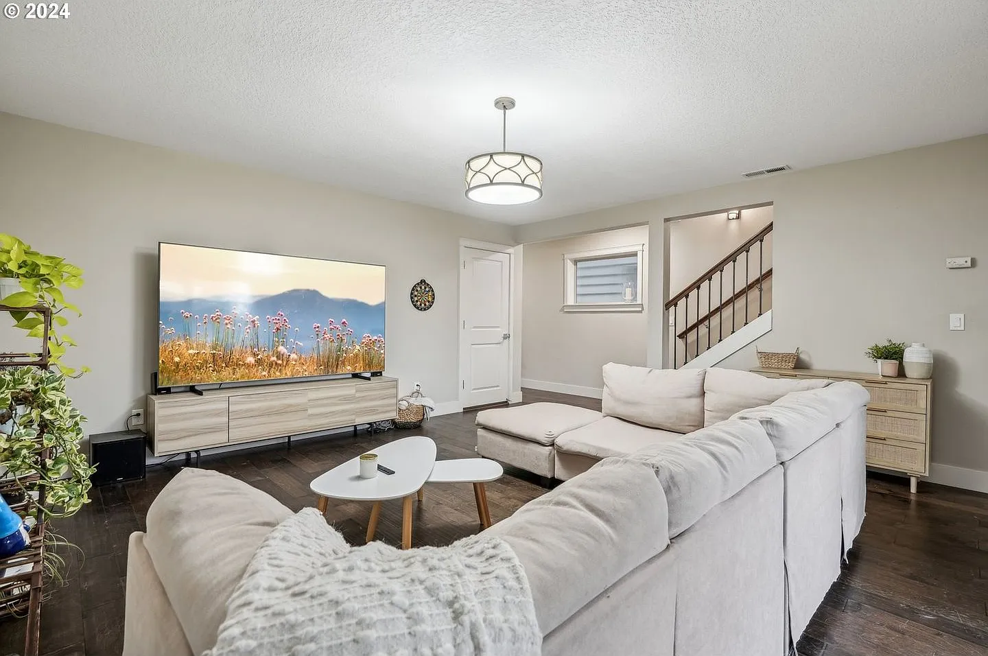 Beautiful 4 Bedroom Home For Rent Starting July 1st! — Photo 4