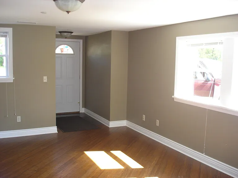 709 Oak St — Photo 4