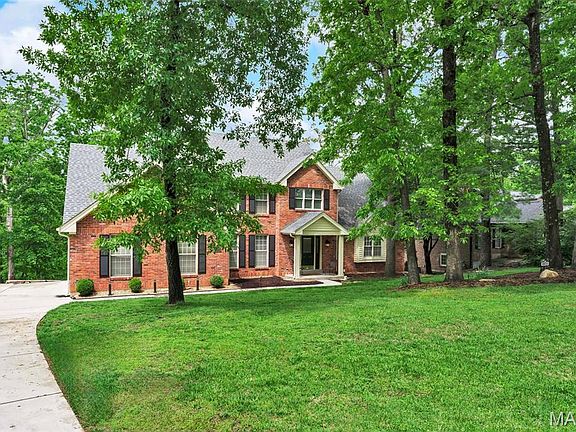 2nd image of 9833 Eagle Hill Ln