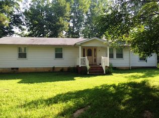 1862 Owl Town Rd, Callao, VA 22435