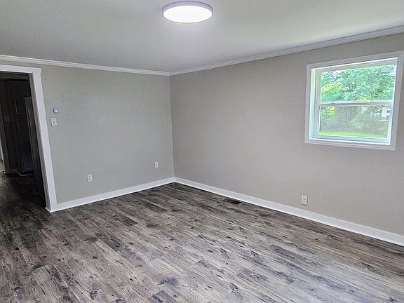 3rd image of 6242 Swann Rd